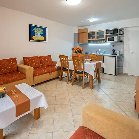 Nora Apartament
